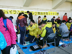 2015年から毎年、群馬県民マラソンの出場ランナーへのコンディショニング＆ケア処置のボランティアに参加しています。